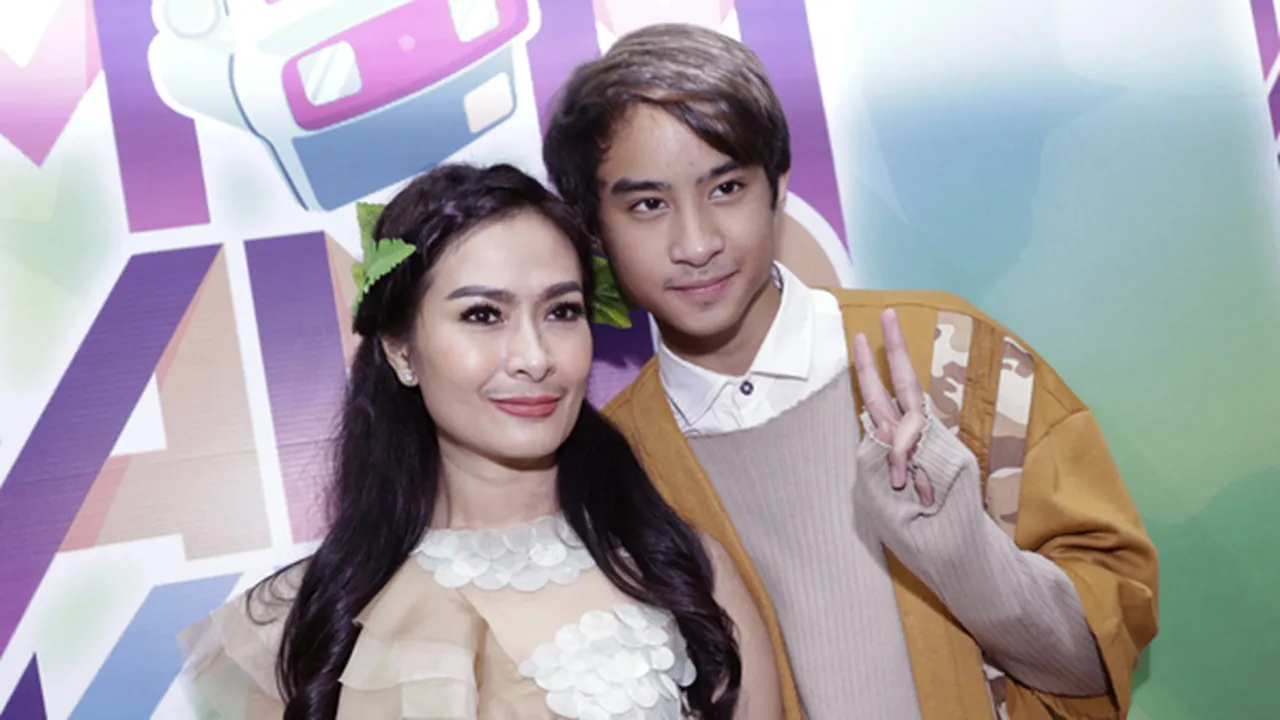 Iis Dahlia Ungkap Perilaku Fans Devano Danedra yang Loyal