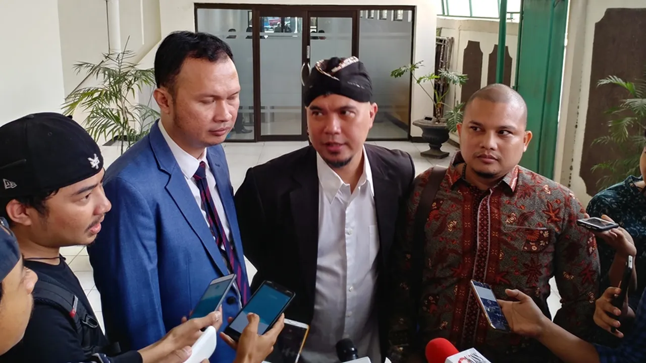 Ijin ke Jepang, Al dan Dul Hadiri Pernikahan Maia Estianty & Irwan Mussry? Ijin ke Jepang, Al dan Dul Hadiri Pernikahan Maia Estianty & Irwan Mussry?