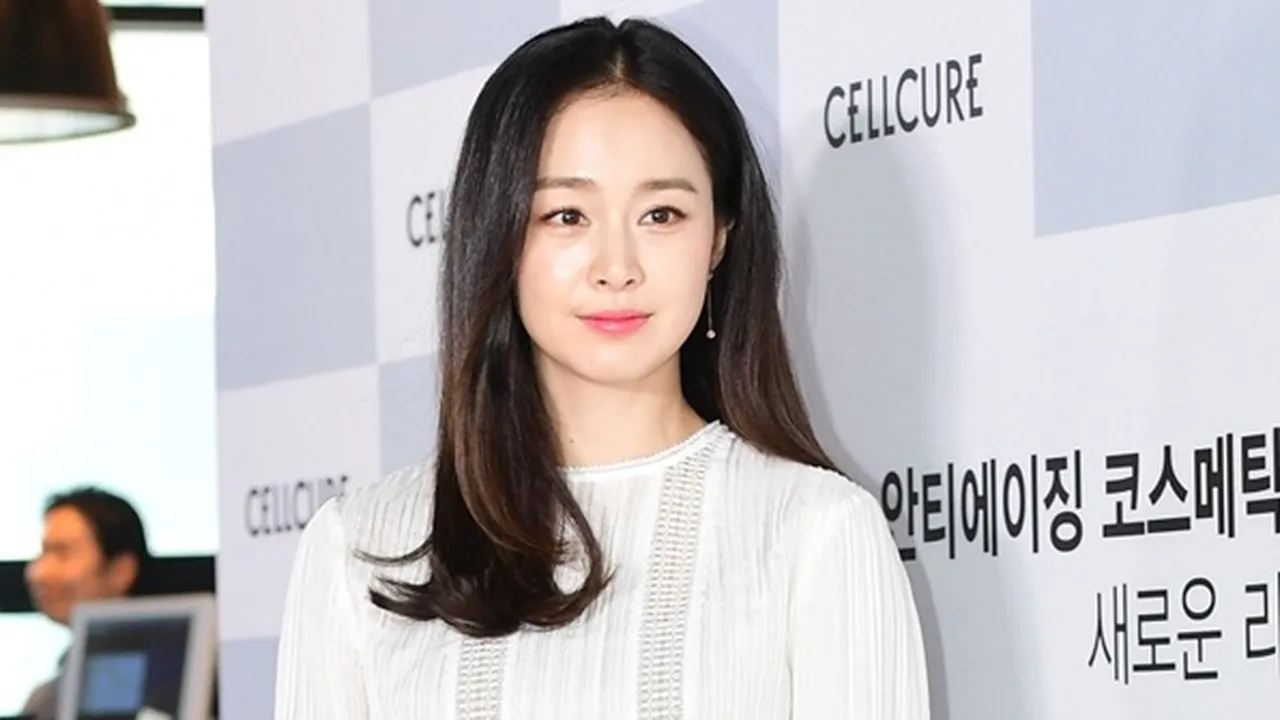 Iklan Terbaru Kim Tae Hee, Tunjukkan Pesona Cantik Ibu Hamil
