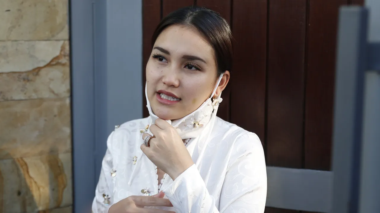 Ikut Berkurban Dua Ekor Sapi Semok, Ayu Ting Ting: Yang Penting Bukan Kurban Perasaan