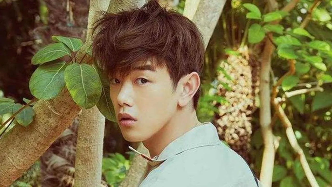 Ikut #DiRumahAja, Eric Nam Malah Bagikan Nomor Ponselnya di Medsos