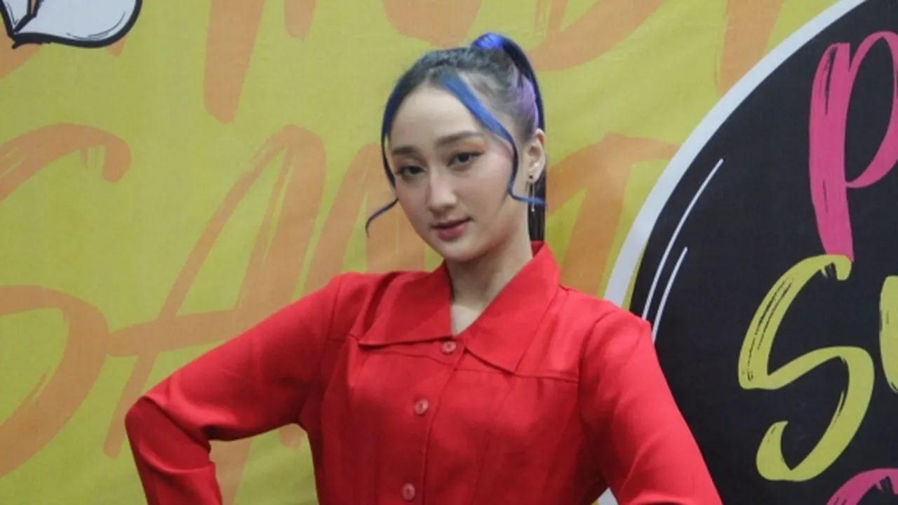 Ikuti Kesuksesan 'Goyang Dua Jari', Sandrina Kenalkan Single Hits Baru 'Pacar Selingan'