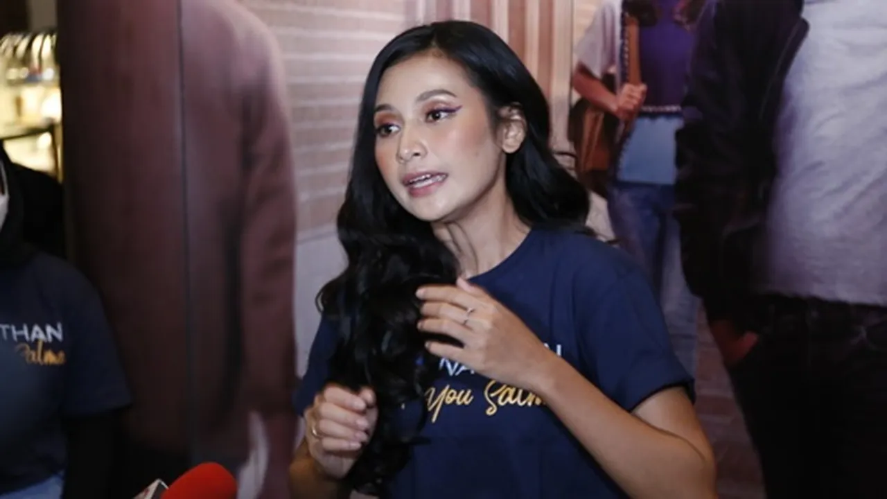 Indah Permatasari Akui Pernah Jadi Korban Pelecehan Seksual Saat Kecil Indah Permatasari Akui Pernah Jadi Korban Pelecehan Seksual Saat Kecil