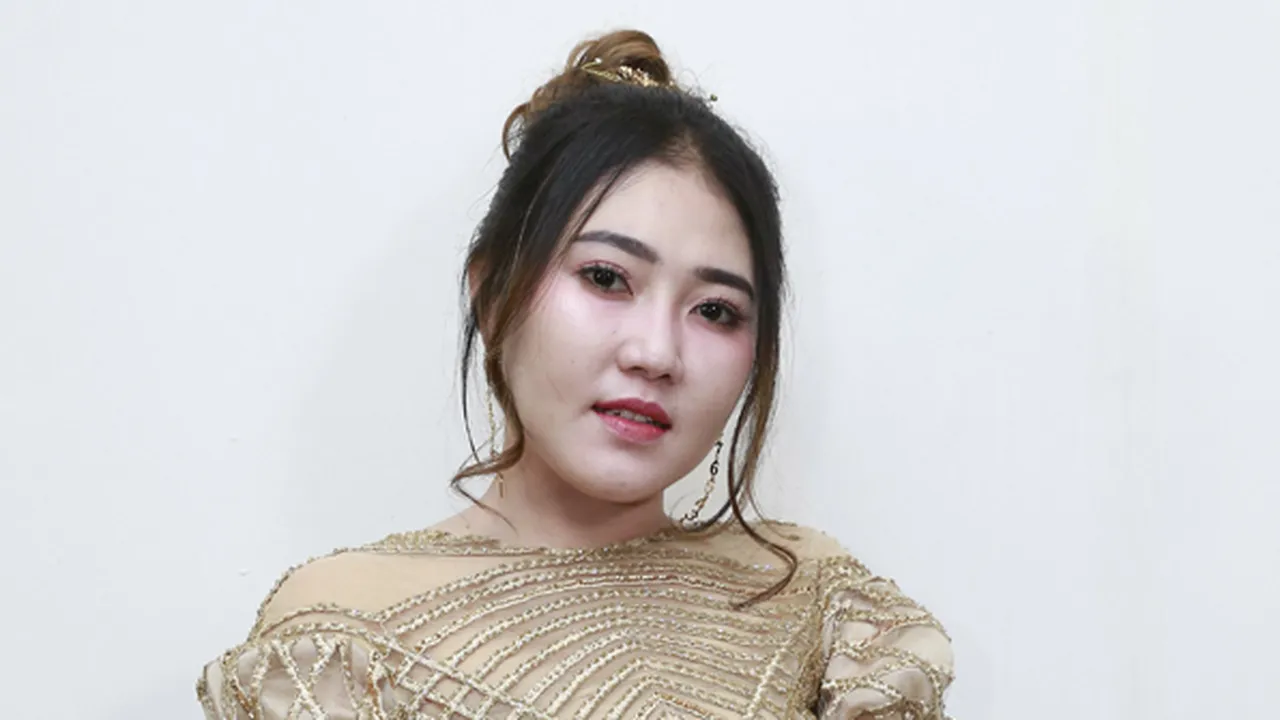 Waktu SD Via Vallen Pernah Gelar Mini Konser dan Gunakan Sapu di Jam Istirahat Waktu SD Via Vallen Pernah Gelar Mini Konser dan Gunakan Sapu di Jam Istirahat