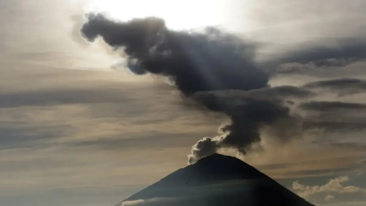 Ingin Mendaki Gunung Agung? Ketahui Lokasinya dan Hal Penting Ini