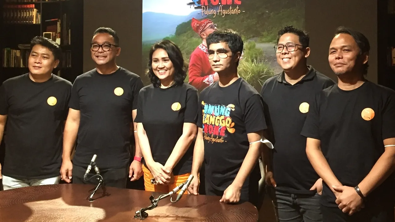 Ingin Populerkan Budaya Jawa, Pulung Agustanto Rilis Lagu 'Mung Kanggo Kowe' Ingin Populerkan Budaya Jawa, Pulung Agustanto Rilis Lagu 'Mung Kanggo Kowe'