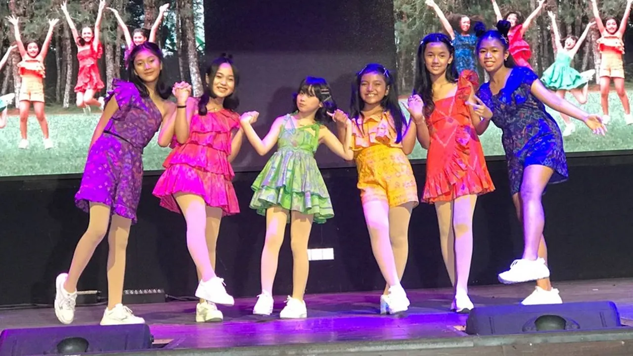 Ingin Saingi K-Pop, Rieka Roslan Gembleng Girlband Kazumi