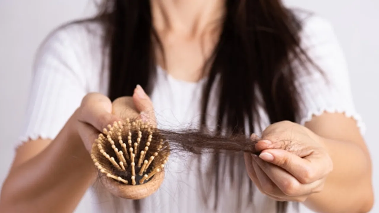 6 Tips Mengatasi Rambut Rusak dengan Benar dan Praktis