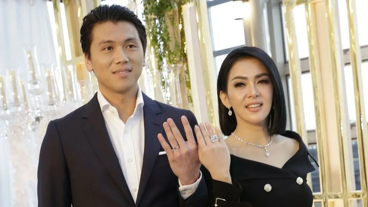 Ini Syarat Mamah Wati Saat Reino Barack Meminang Syahrini