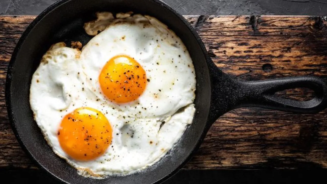 Ini Trik  Menggoreng Telur Tanpa Minyak dan Tetap Tidak Lengket