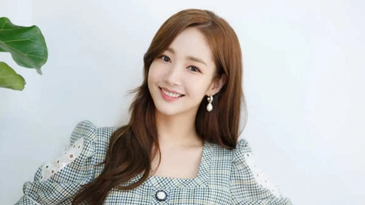 Inilah Pemeran Bias K-Pop Park Min Young di Drama 'Her Private Life'
