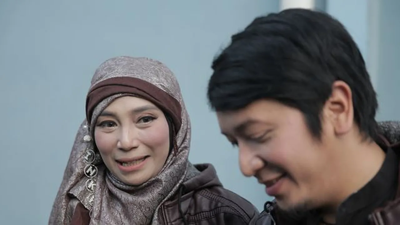 Inka Christie Ceritakan Pengalaman Ramadan Pertama Bersama Sang Suami