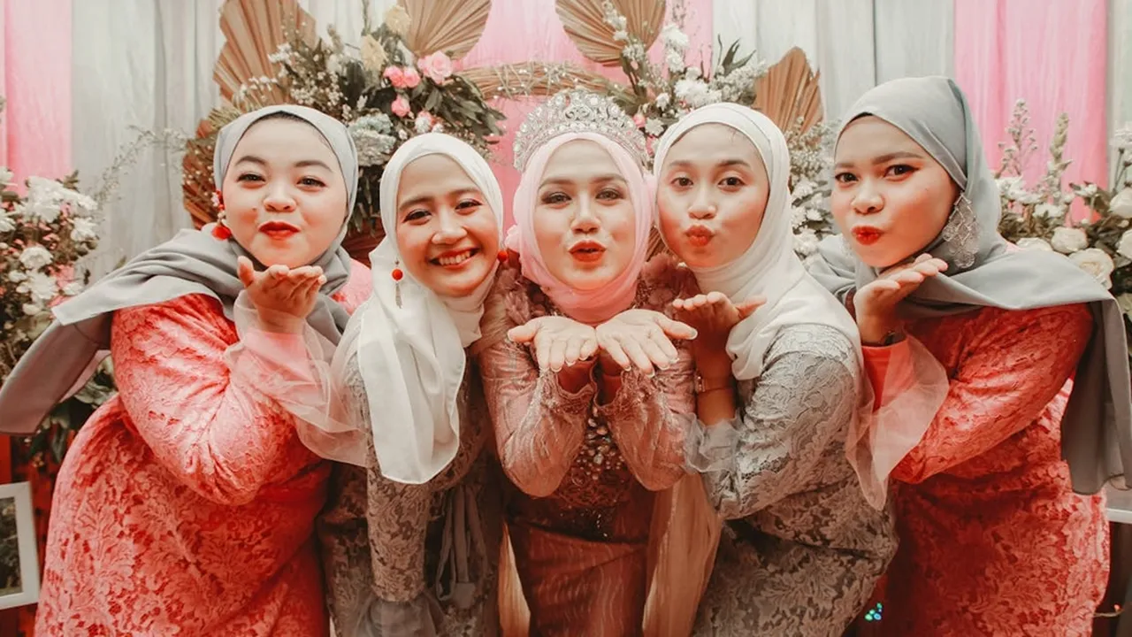 Inspirasi Bridesmaid Hijab: Tips dan Ide Tampil Anggun di Hari Spesial