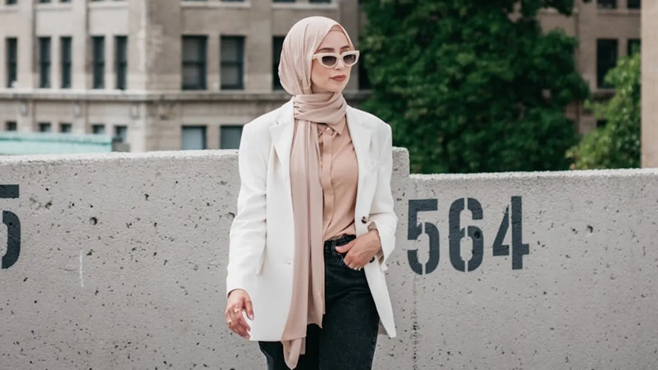 Inspirasi Gaya dengan Blazer Wanita Hijab yang Trendi dan Elegan untuk Momen Sehari-hari