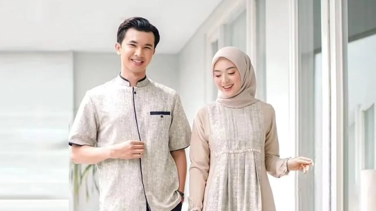 Inspirasi Model Baju Lebaran 2025 Couple, Bisa Jadi Panduan Tampil Serasi di Hari yang Fitri Inspirasi Model Baju Lebaran 2025 Couple, Bisa Jadi Panduan Tampil Serasi di Hari yang Fitri