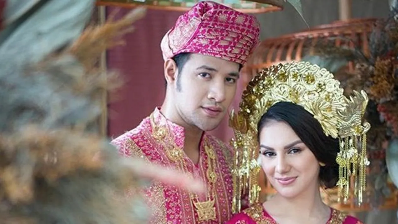 Interaksi Romantis Ammar Zoni & Irish Bella Saling Unggah Video Kemesraan Interaksi Romantis Ammar Zoni & Irish Bella Saling Unggah Video Kemesraan