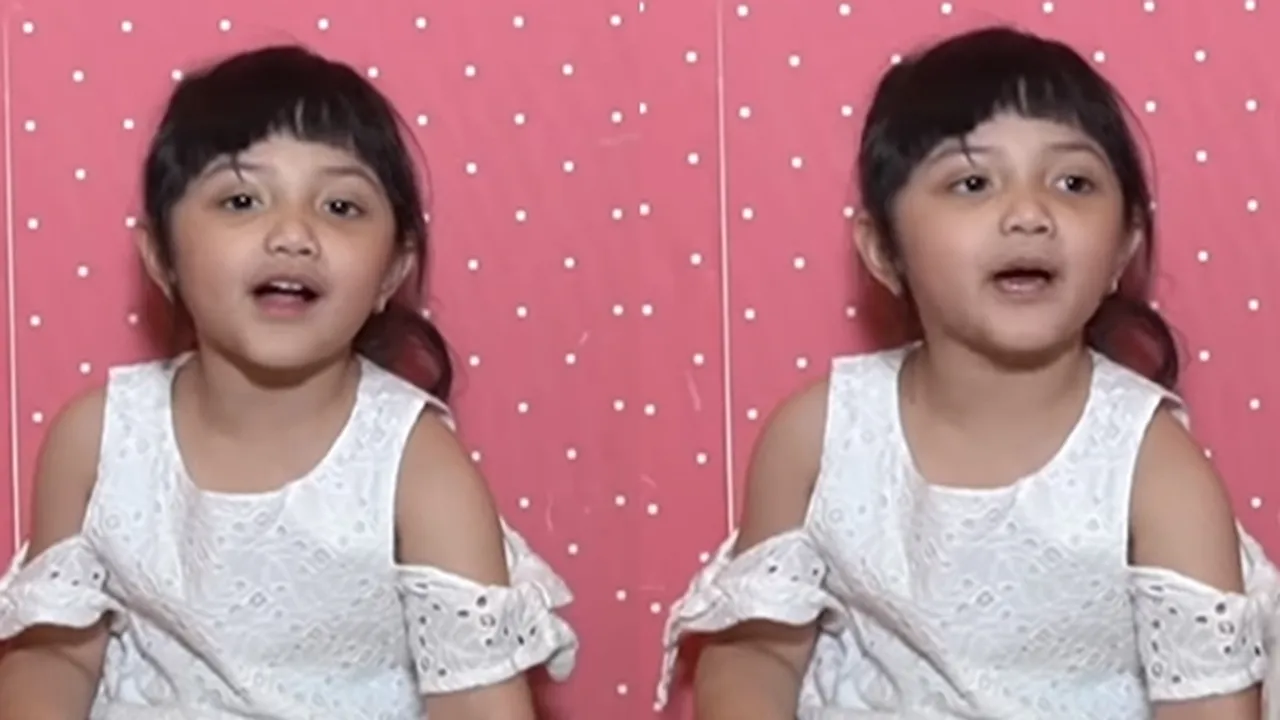 Intip Arsy Asyik Berdandan: Make Up Anak-Anak Kurang Nyata Gaes!