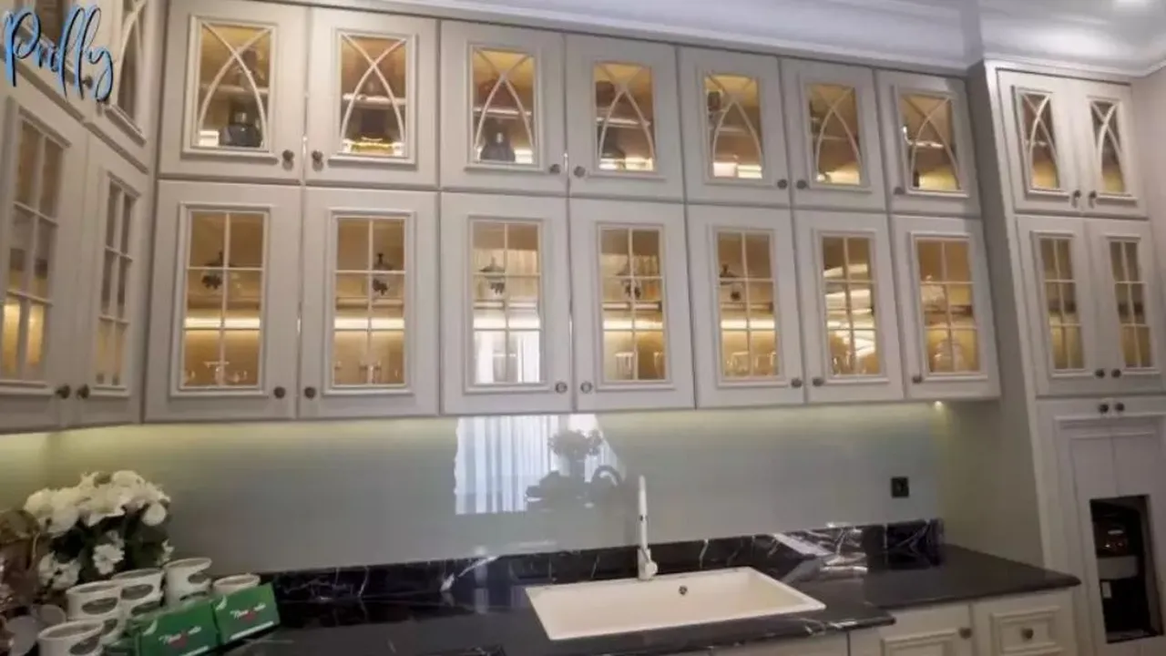 Intip Dapur Mewah Prilly Latuconsina, Perpaduan Elegan Antara Gaya Klasik dan Modern
