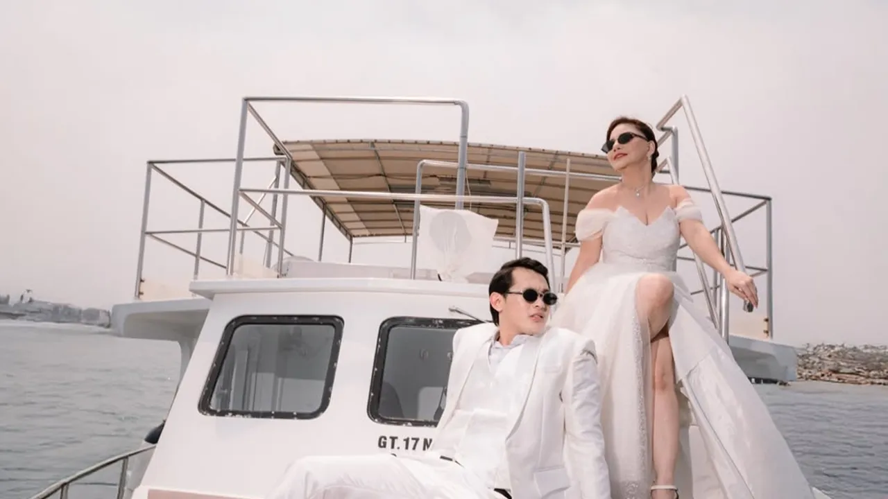 Irma Darmawangsa Pamer Foto Latar Biru dengan Irfan Sebastian, Siap Menikah
