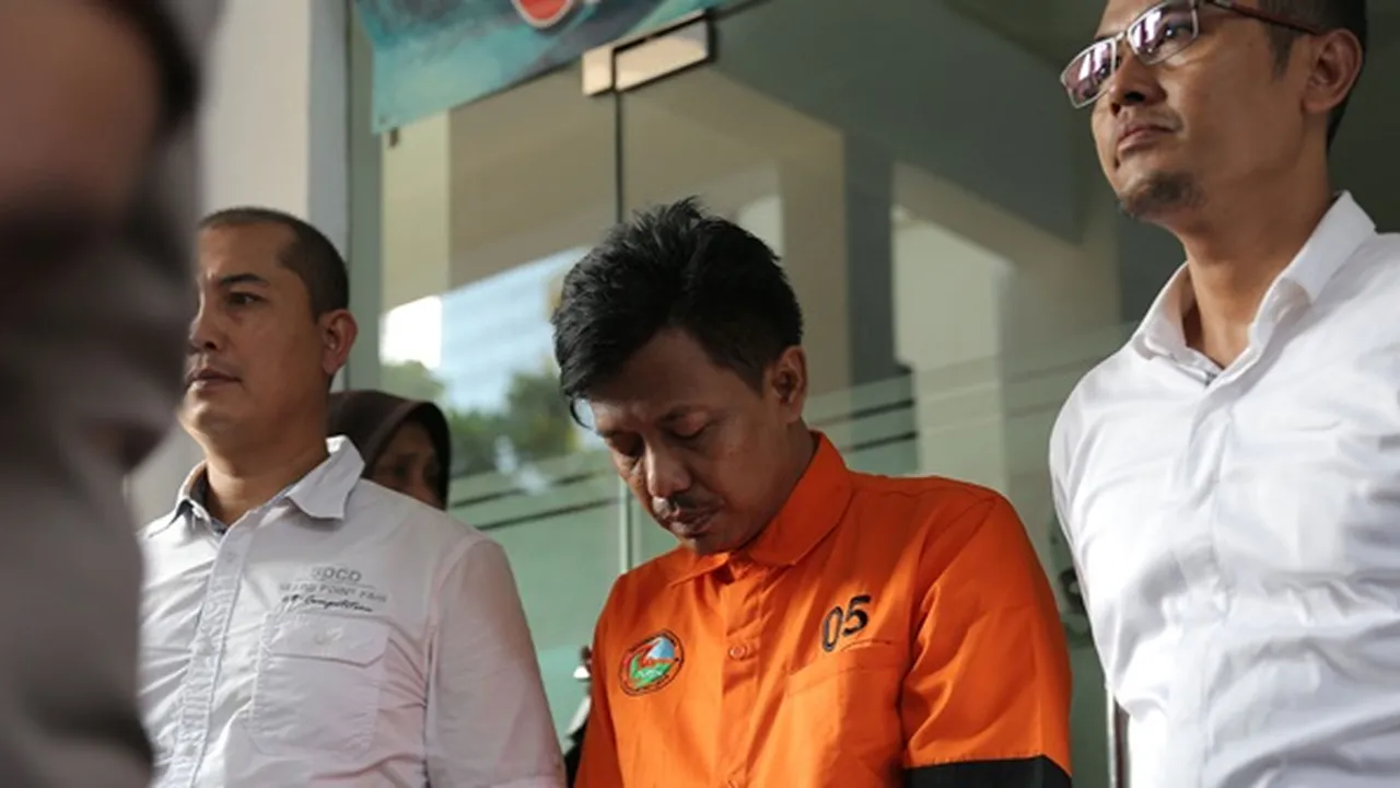 Isak Tangis dan Permohonan Maaf Mudy Taylor Pada Ibu di Kantor Polisi Isak Tangis dan Permohonan Maaf Mudy Taylor Pada Ibu di Kantor Polisi