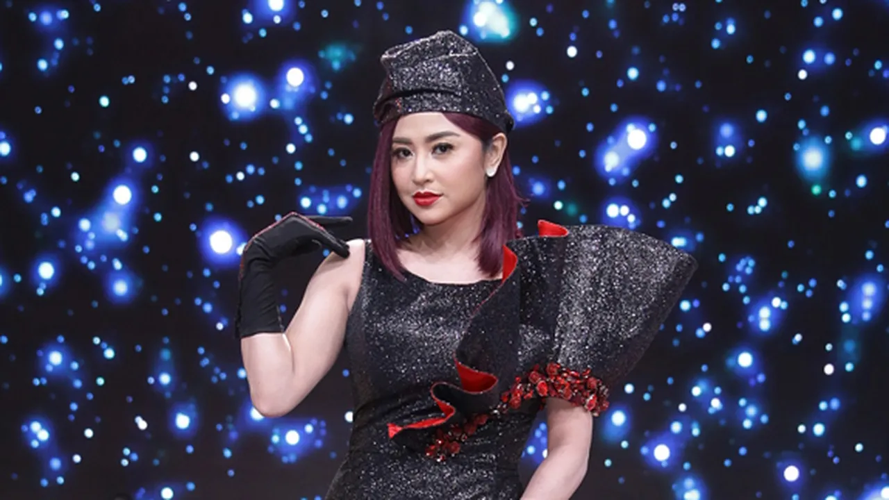 Isi Waktu Break Syuting Dengan Dance, Gerakan Dewi Perssik Bak Penari Profesional