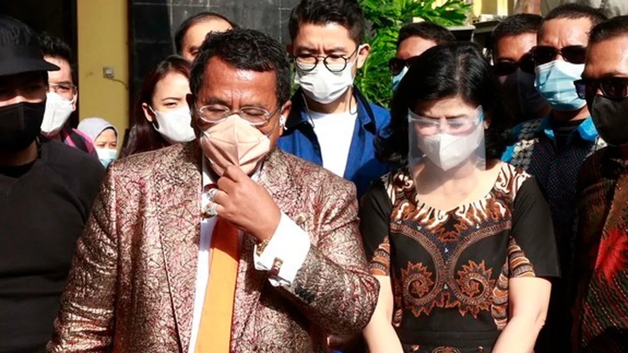 Istri Pertama Hotma Sitompul Muncul, Begini Tanggapan Desiree Tarigan