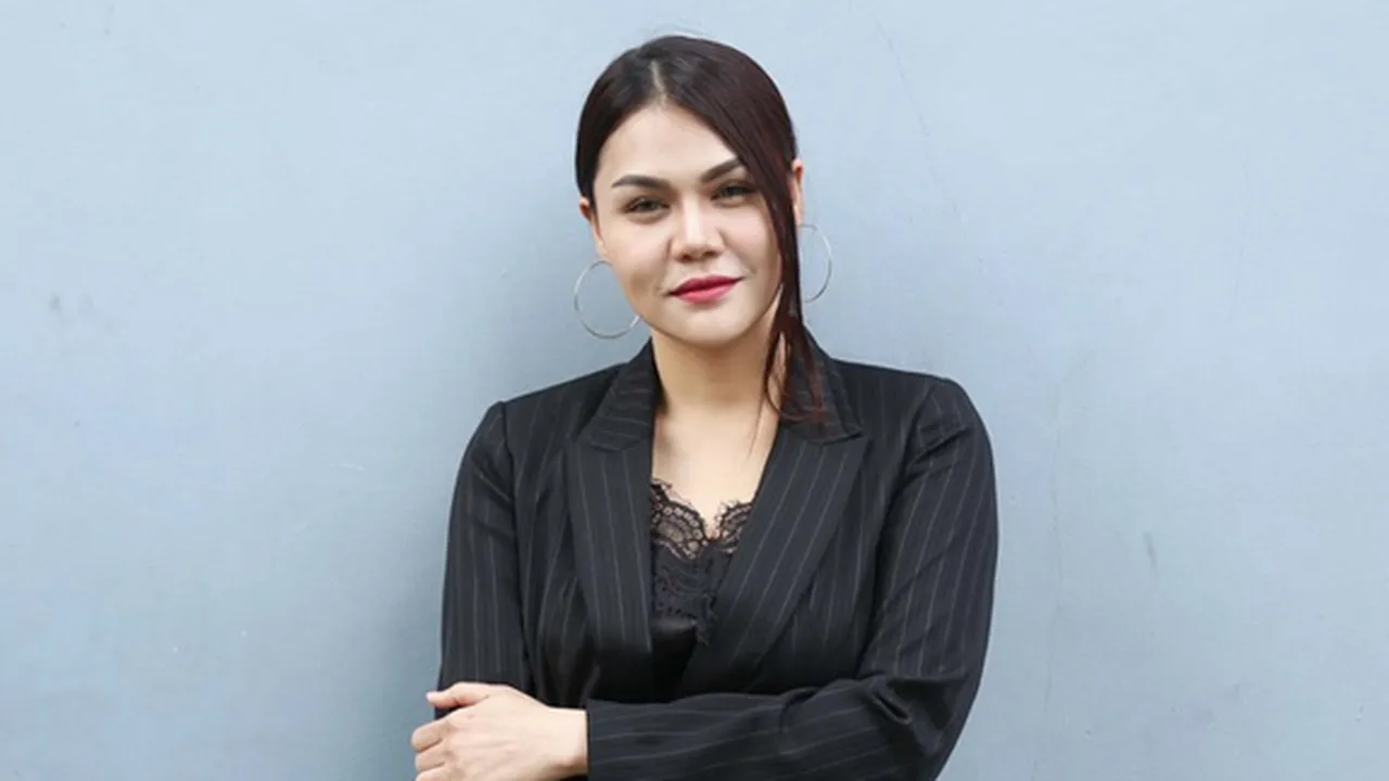 Isu Cerai Jadi Perbincangan Publik, DJ Katty Butterfly Curhat Tentang Rasa Sakit Isu Cerai Jadi Perbincangan Publik, DJ Katty Butterfly Curhat Tentang Rasa Sakit
