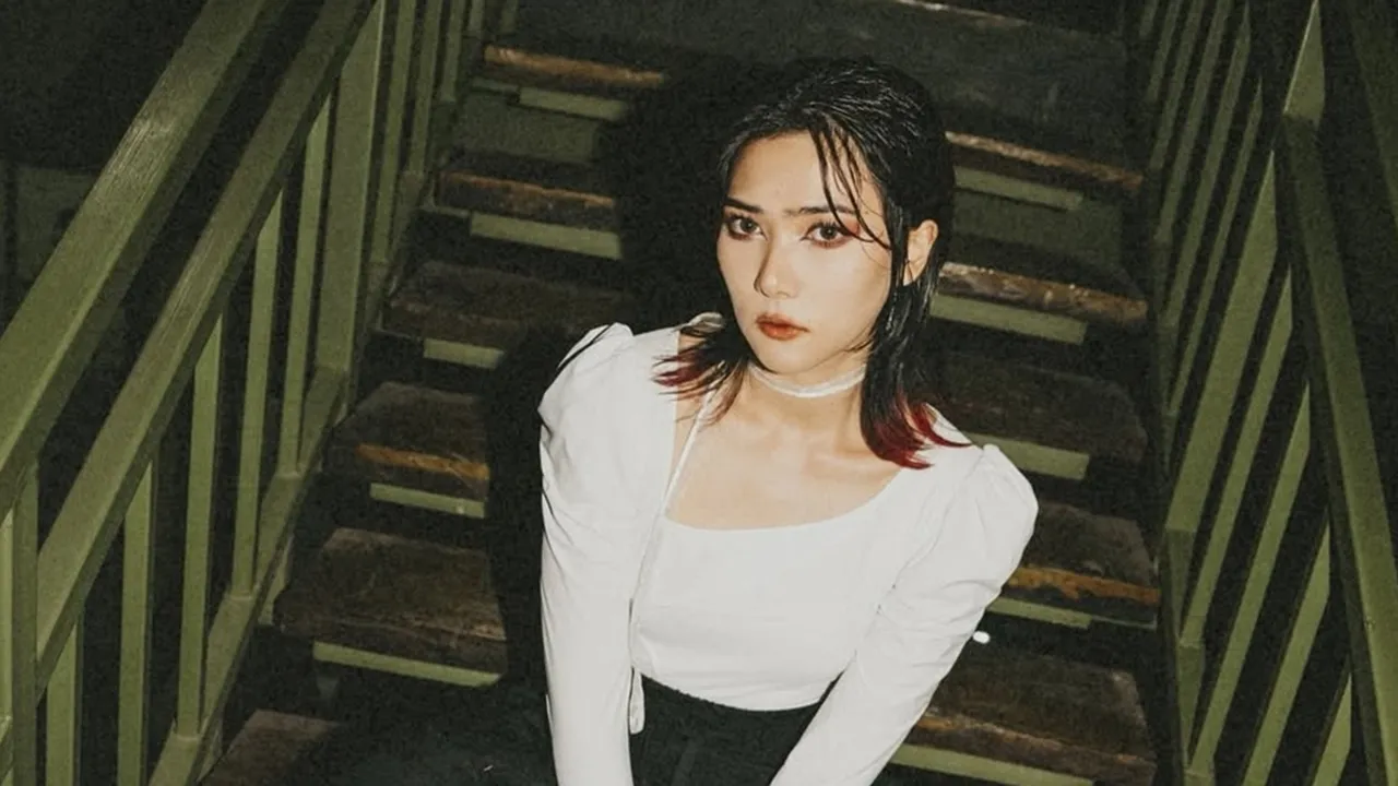 Isyana Sarasvati Gandeng Tiga Eks DeadSquad di Lagu BURN dengan Konsep Trance Metal