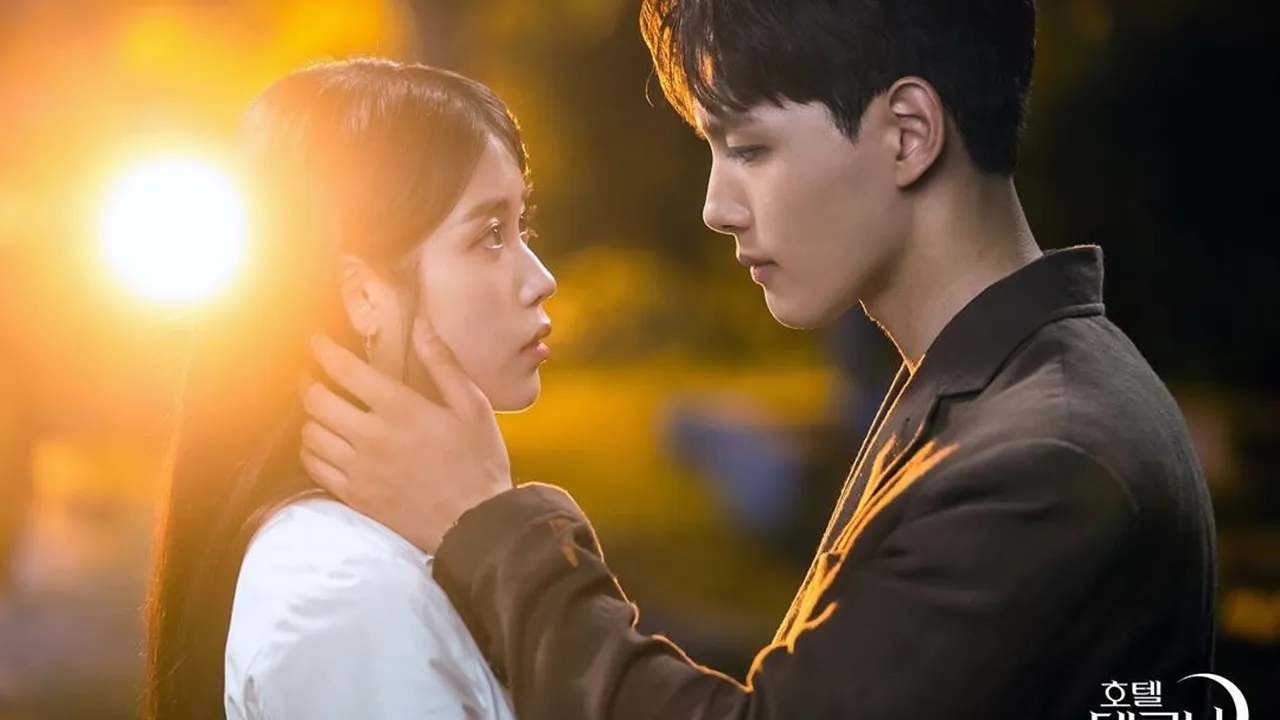 IU dan Yeo Jin Goo Ciuman, 'HOTEL DEL LUNA' Sukses Cetak Rekor Rating Baru