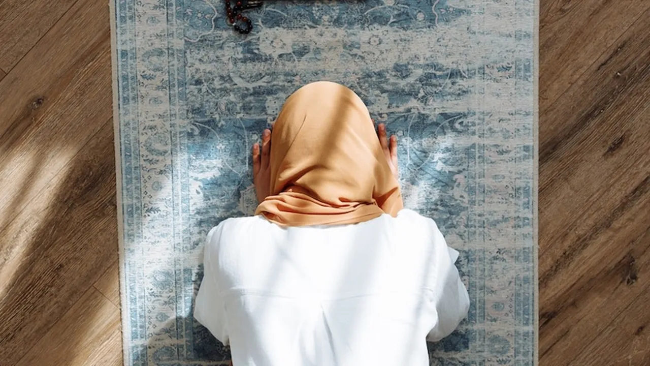 Jadi Ibadah Sunnah yang Paling Mulia, Ini Doa Sholat Fajar Beserta Tata Cara dan Keutamaannya