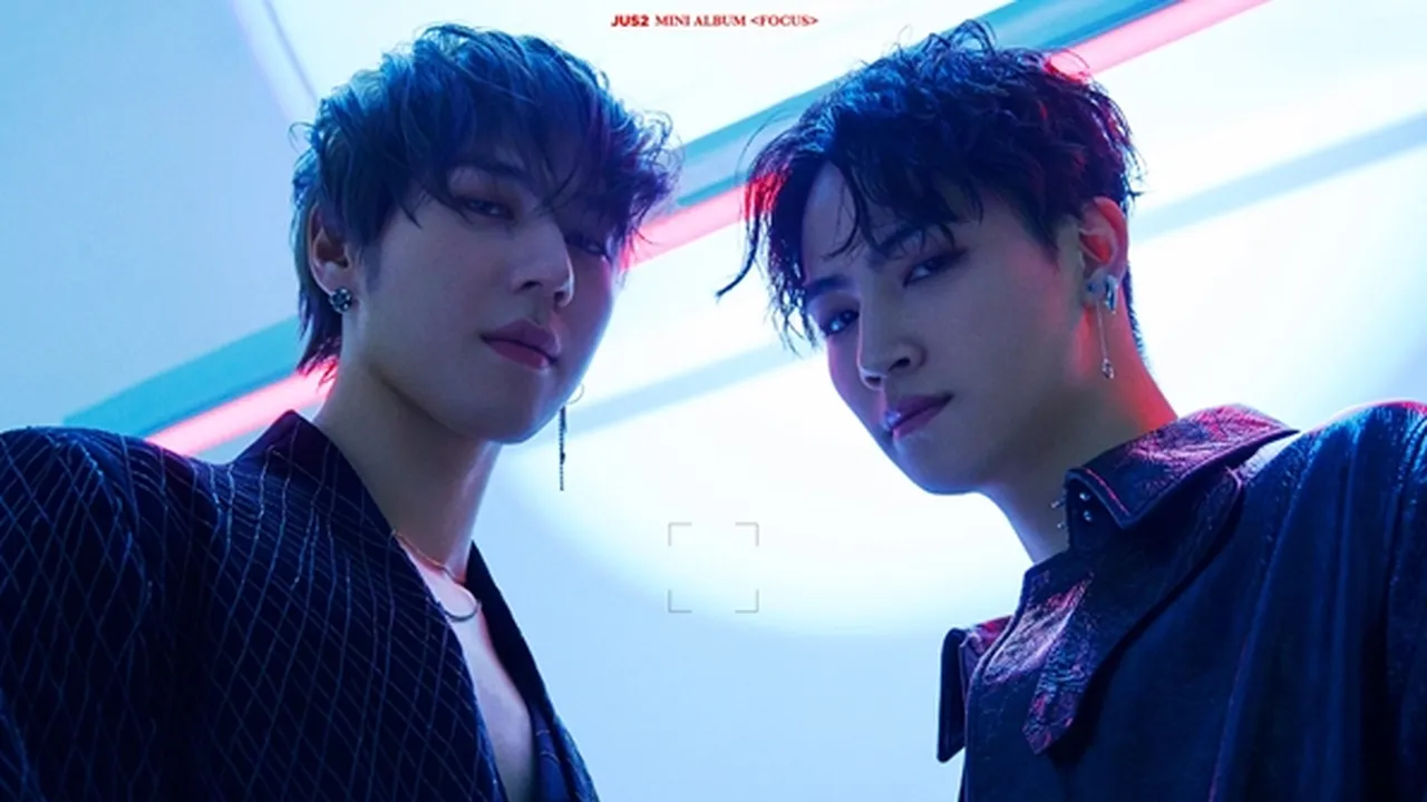 Jadi MC di Showcase Jus2, Bambam Tampil Menggemaskan
