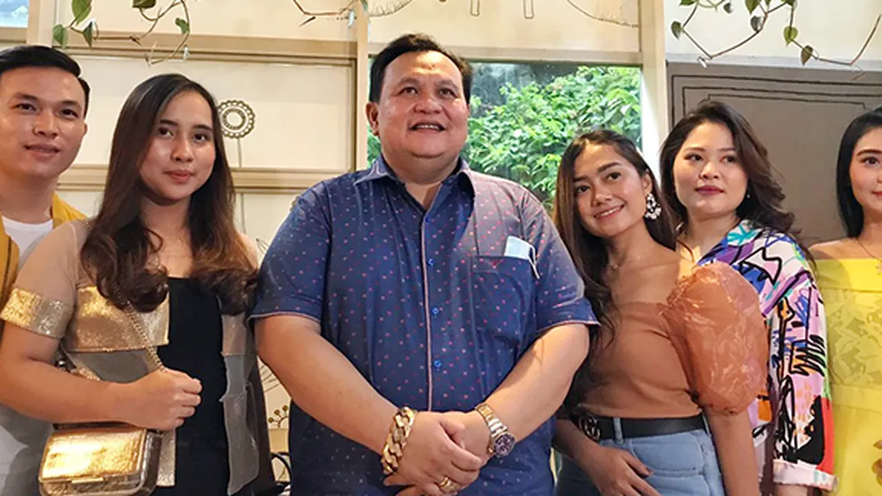 Jadi Produser Musik, Pengacara Minola Sebayang Banyak Didukung Selebritis Top Tanah Air
