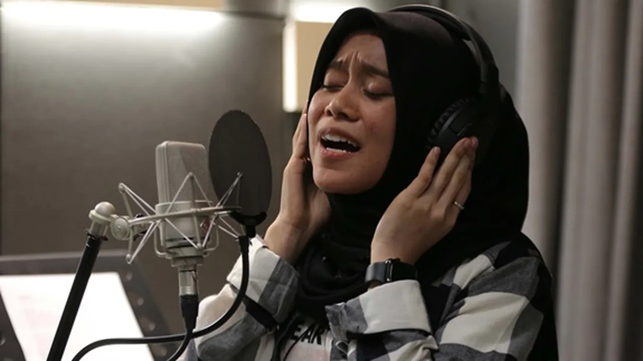 Jadi Trending di Youtube, Lesti Kejora Berurai Air Mata di Video Klip Single 'Tirani'