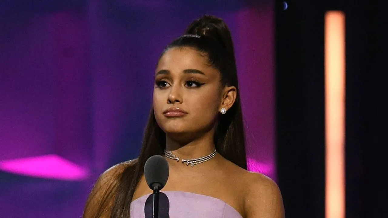 Jadikan Ariana Grande Bahan Lelucon, Aktor ini Dapat Kecaman Netizen