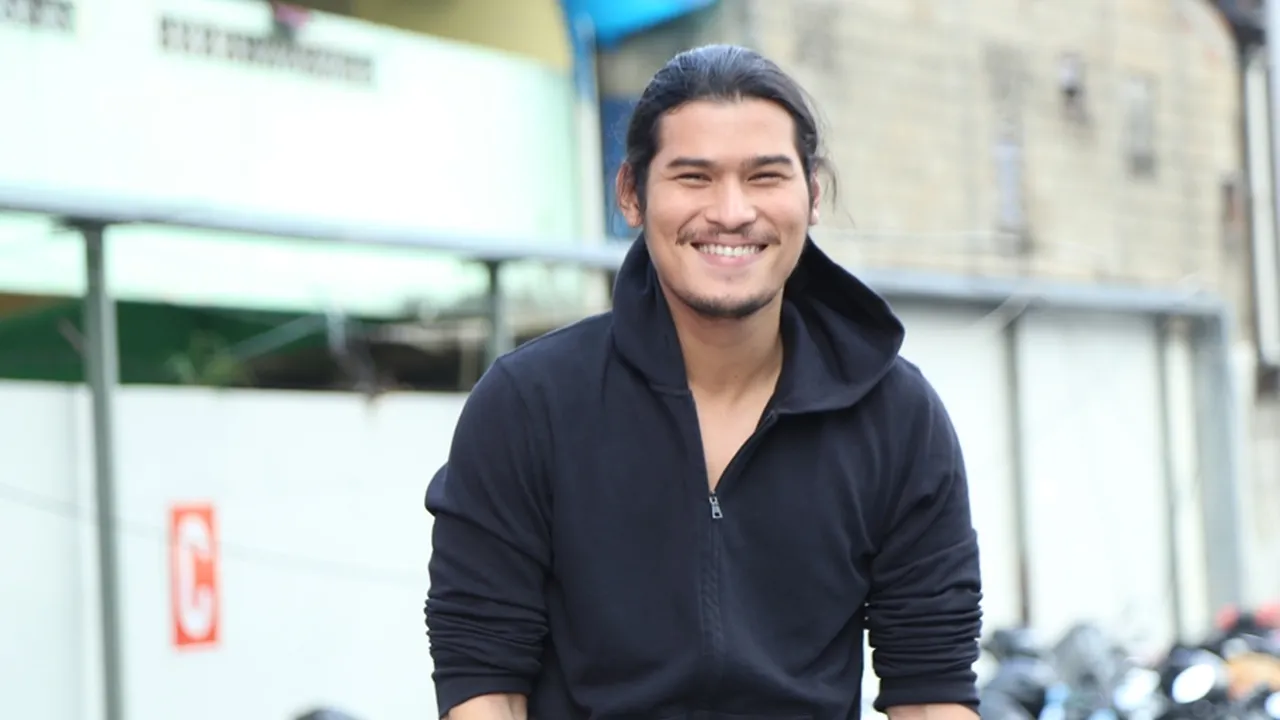 Jadwal Manggung Padat, Virzha Lebih Pilih Nonton TV Lewat Streaming