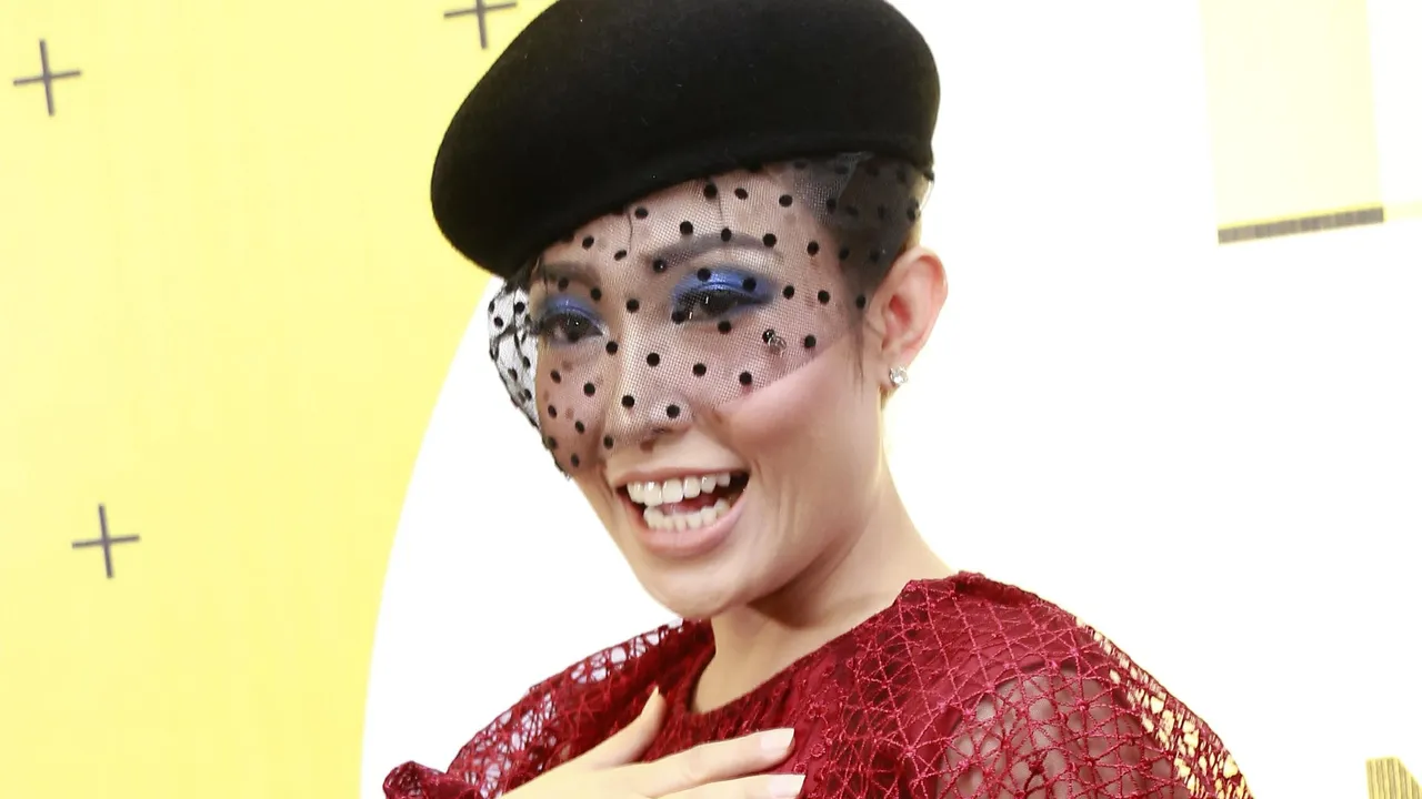 Jadwal Padat, Ini Trik Ayu Dewi Bagi Waktu Dengan Keluarga