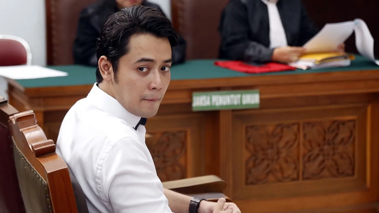 Jalani Sidang Replik, Kriss Hatta Ingin Duduk Santai Dengarkan Jaksa