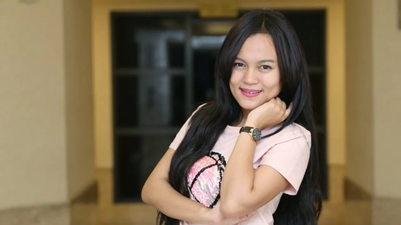 Jamila, Menangis Bisa Duet dengan Mulan Jameela