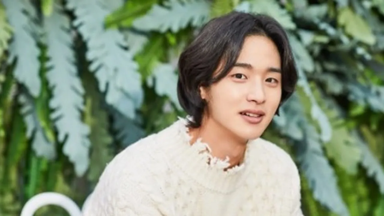 Jang Dong Yoon Kecelakaan Jatuh dari Kuda, Siku Terluka - Syuting Drama 'JOSEON EXORCIST' Ditunda