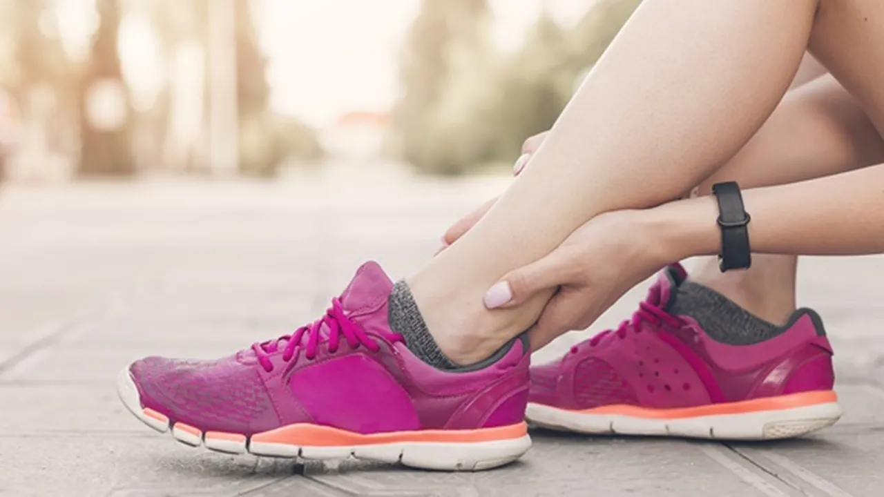 Jangan Asal Diurut, Ini 5 Cara Awal Mengatasi Kaki Keseleo