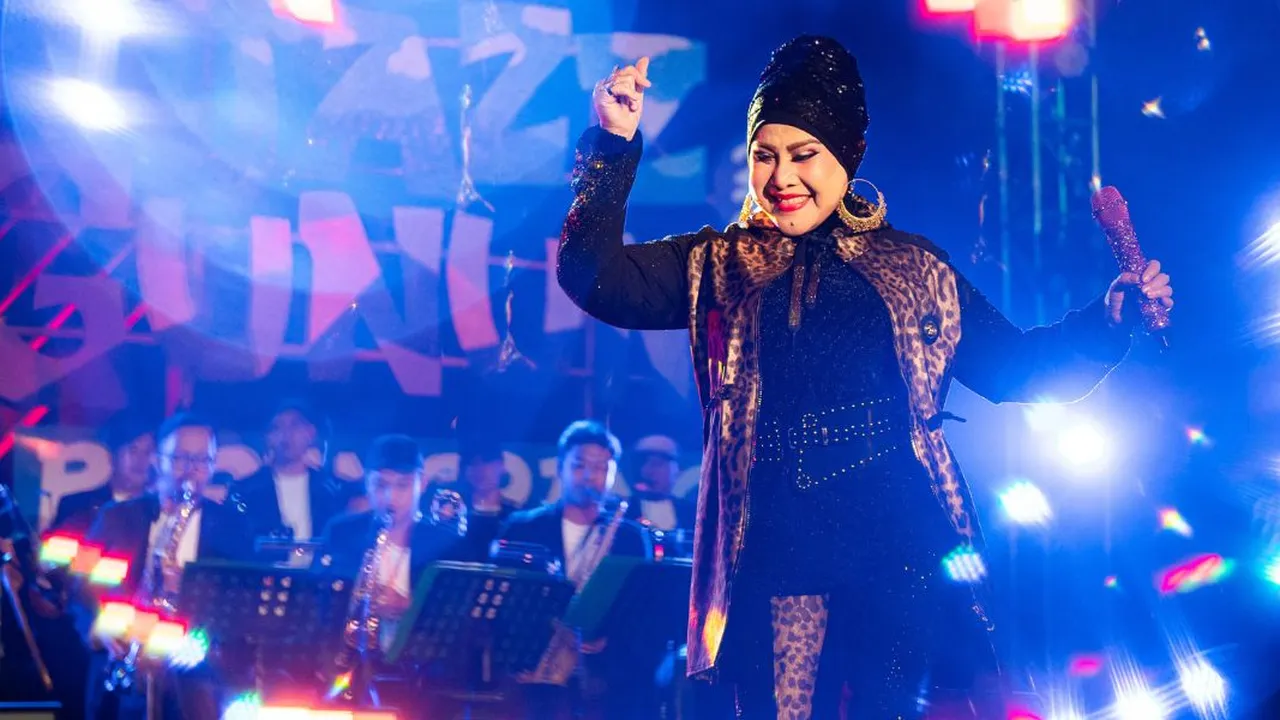 Jazz Gunung Burangrang 2024, Dul Jaelani Hingga Elvi Sukaesih Hangatkan Bandung yang Dingin Jazz Gunung Burangrang 2024, Dul Jaelani Hingga Elvi Sukaesih Hangatkan Bandung yang Dingin