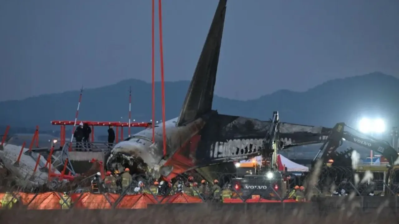 Jeju Air Alami Kecelakaan Fatal, 179 Penumpang Tewas, 2 Kru Selamat