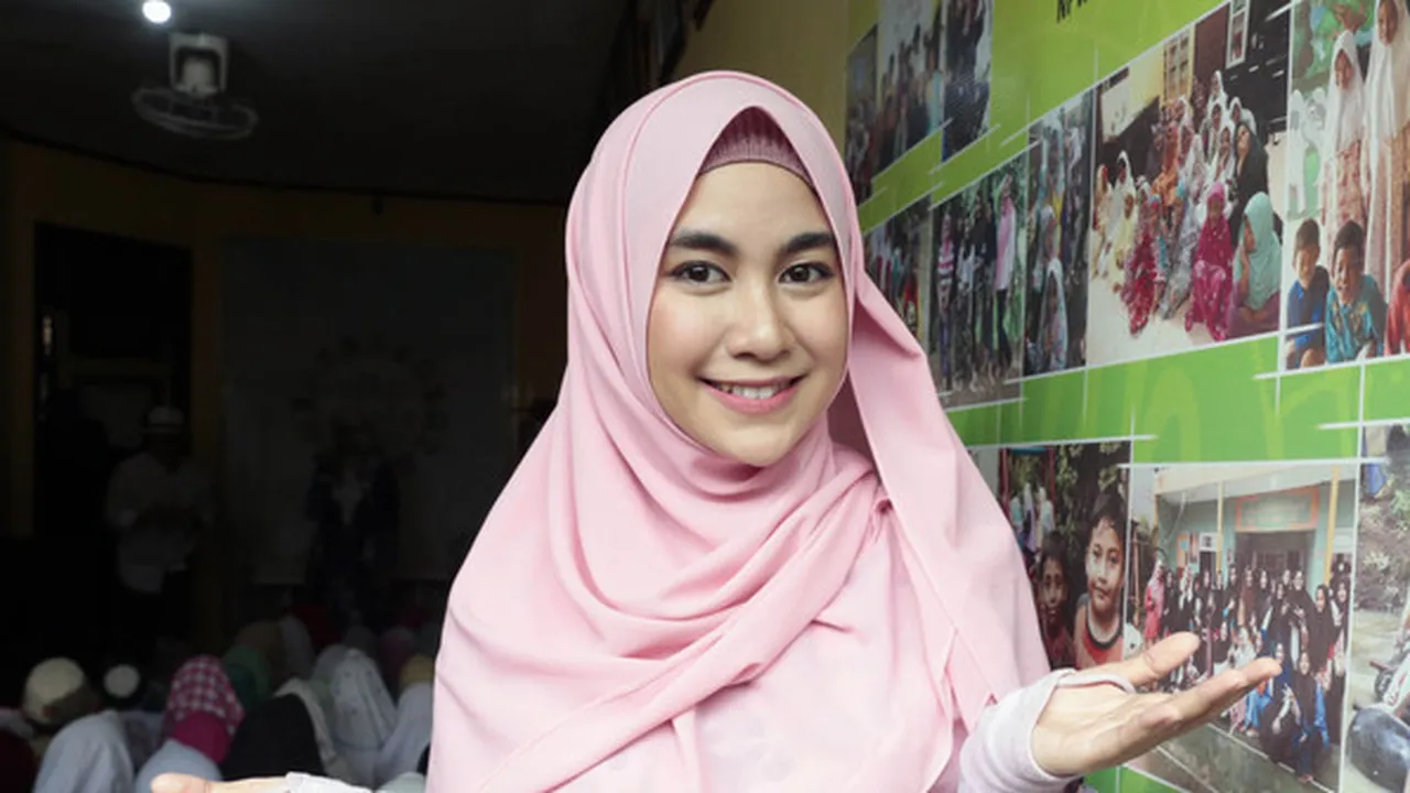 Jelang Menikah, Anisa Rahma Elus Kucing Sebagai Penenang