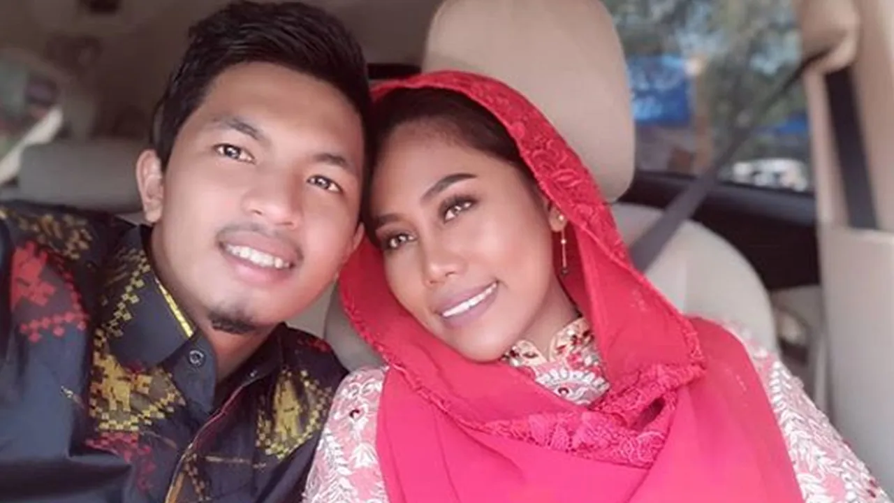 Jelang Menikah, Arif Calon Suami Evi Masamba Pajang Status Galau