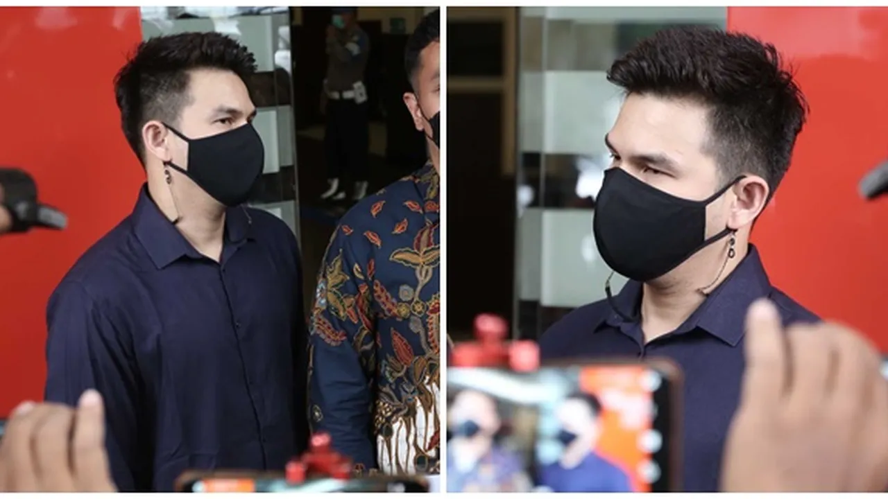 Jelang Sidang Putusan Cerai, Jonathan Frizzy Berharap Gugatan Hak Asuh Anaknya Dikabulkan Jelang Sidang Putusan Cerai, Jonathan Frizzy Berharap Gugatan Hak Asuh Anaknya Dikabulkan
