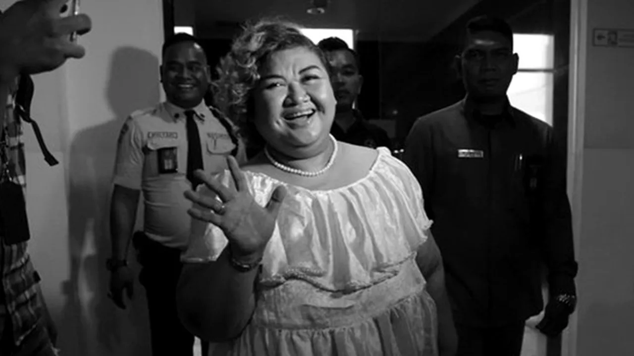 Jenazah Pretty Asmara Dibawa ke Lumajang Malam Ini