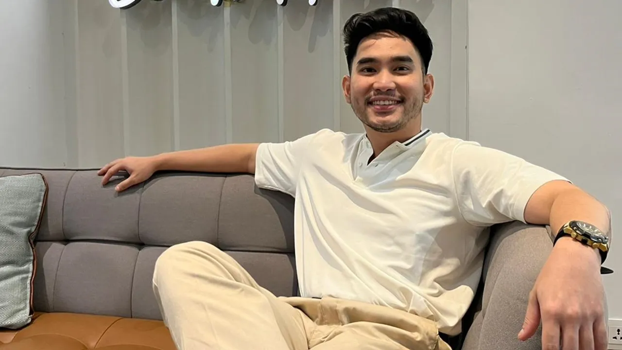 Jesenn Bawa Pesan Positif Agar Selalu Percaya Hari Esok yang Lebih Baik Lewat Single 'Baik Adanya' Jesenn Bawa Pesan Positif Agar Selalu Percaya Hari Esok yang Lebih Baik Lewat Single 'Baik Adanya'