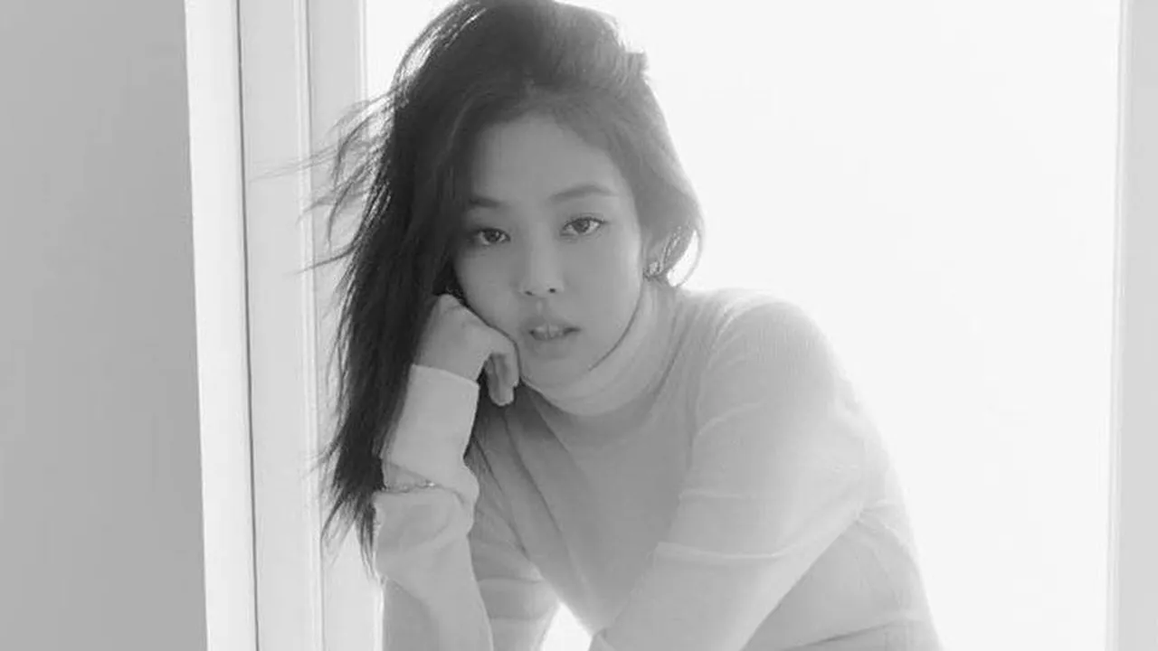 Jennie BLACKPINK Tunjukkan Girlfriend Material dalam Pemotretan Terbarunya