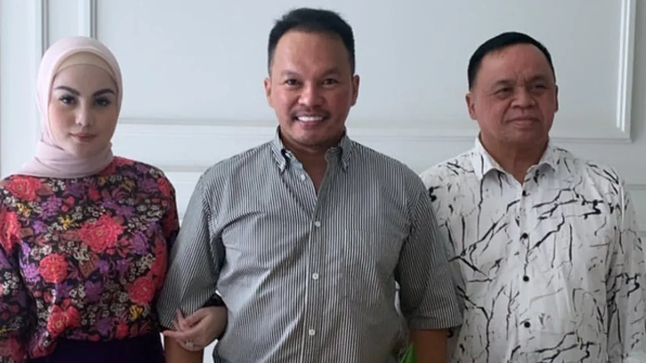 Jennifer Dunn Nikmati Liburan di Bali Bareng Faisal Harris, Netizen Salfok ke Ini