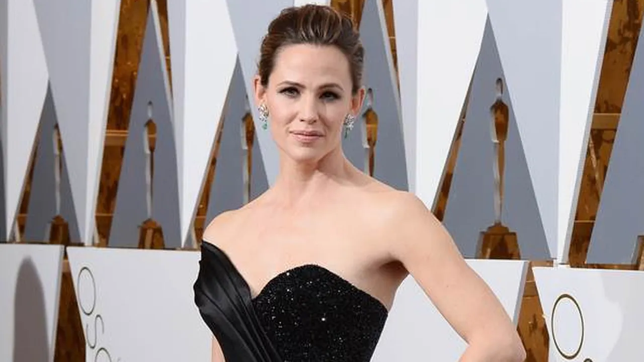 Jennifer Garner Bahagia & Merasa Bersyukur Sama Pacar Barunya
